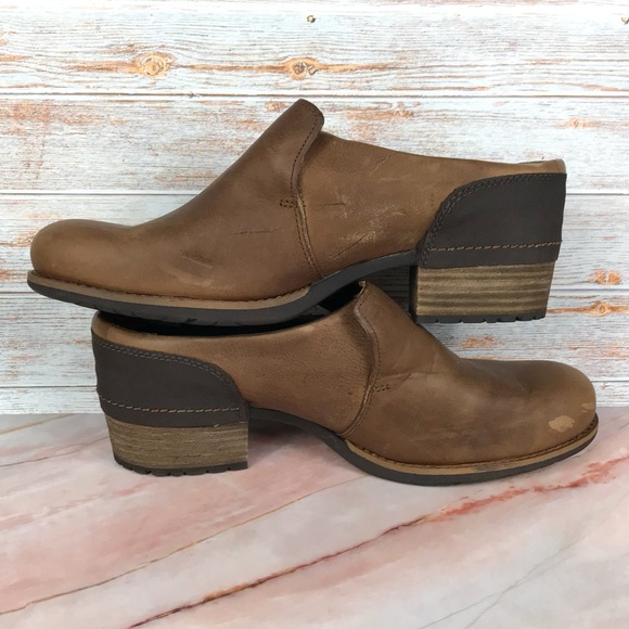 Merrell Shiloh Clogs in Oak Brown leather - Picture 6 of 13